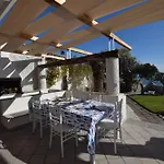 Paola Caposuvero Villa Gizzeria
