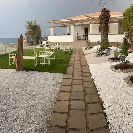 Paola Caposuvero Gizzeria