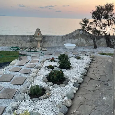 Villa Paola Caposuvero *