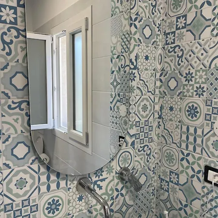 Paola Caposuvero Villa