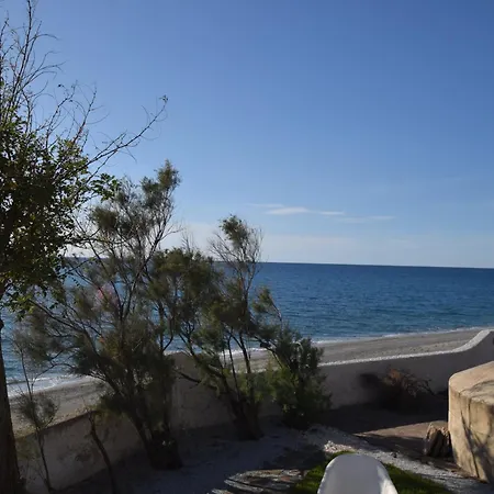 Paola Caposuvero * Gizzeria